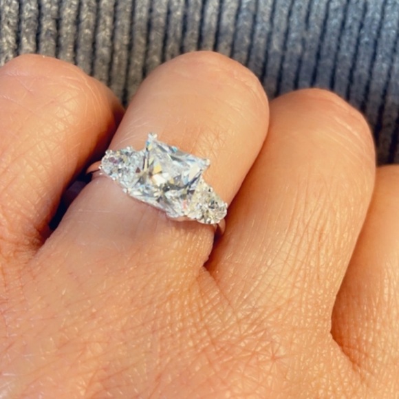 Sterling Silver 3 Stone Diamond Engagement Ring - Picture 9 of 10